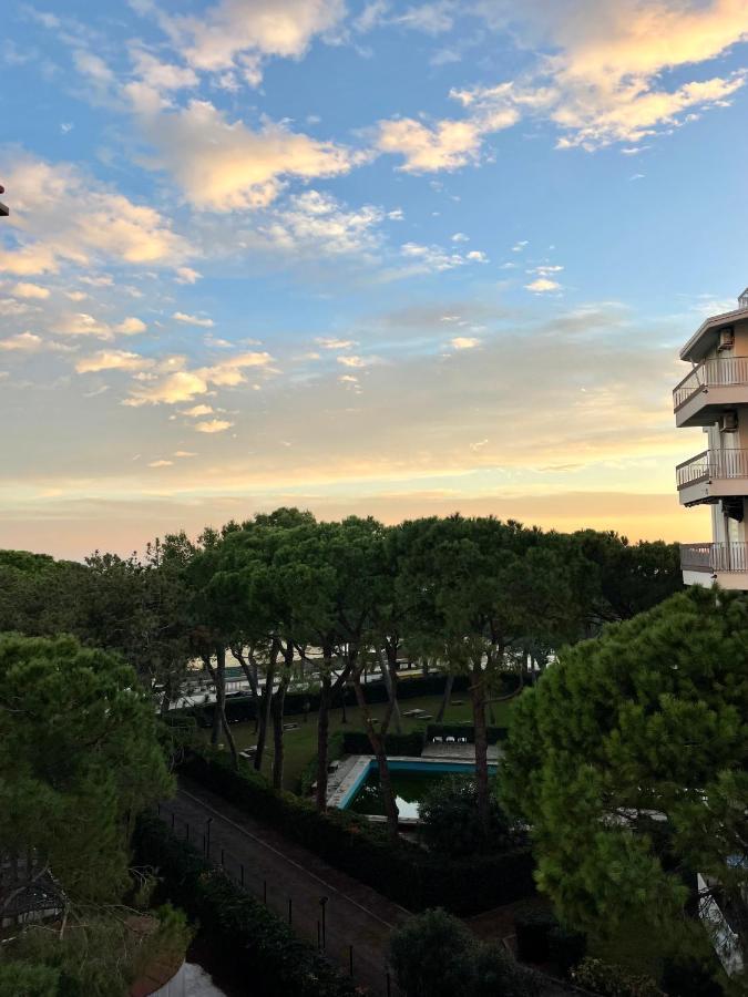 Residence Cristallo 4H Lignano Sabbiadoro Dış mekan fotoğraf