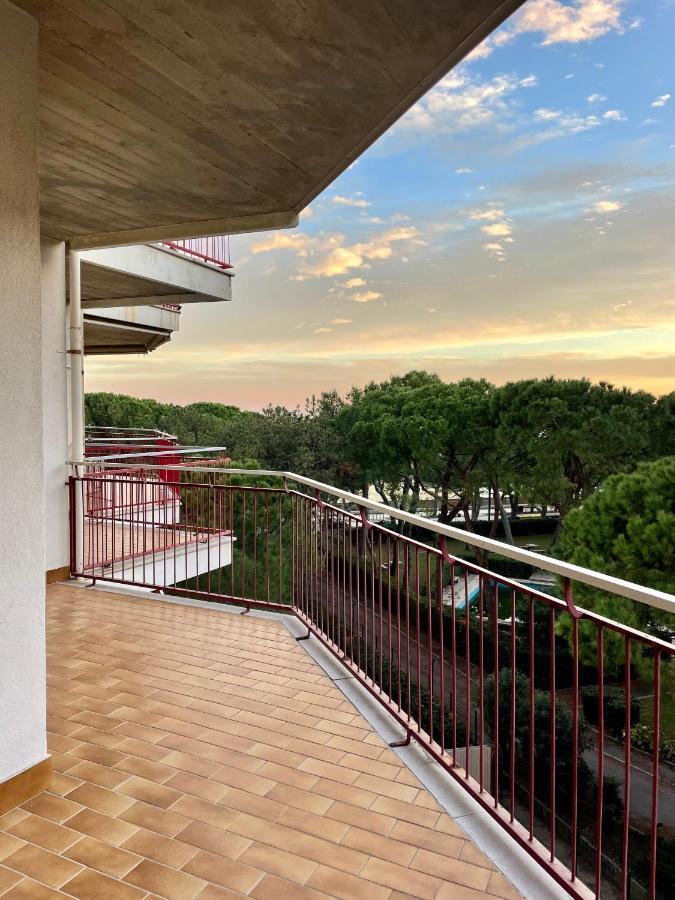 Residence Cristallo 4H Lignano Sabbiadoro Dış mekan fotoğraf