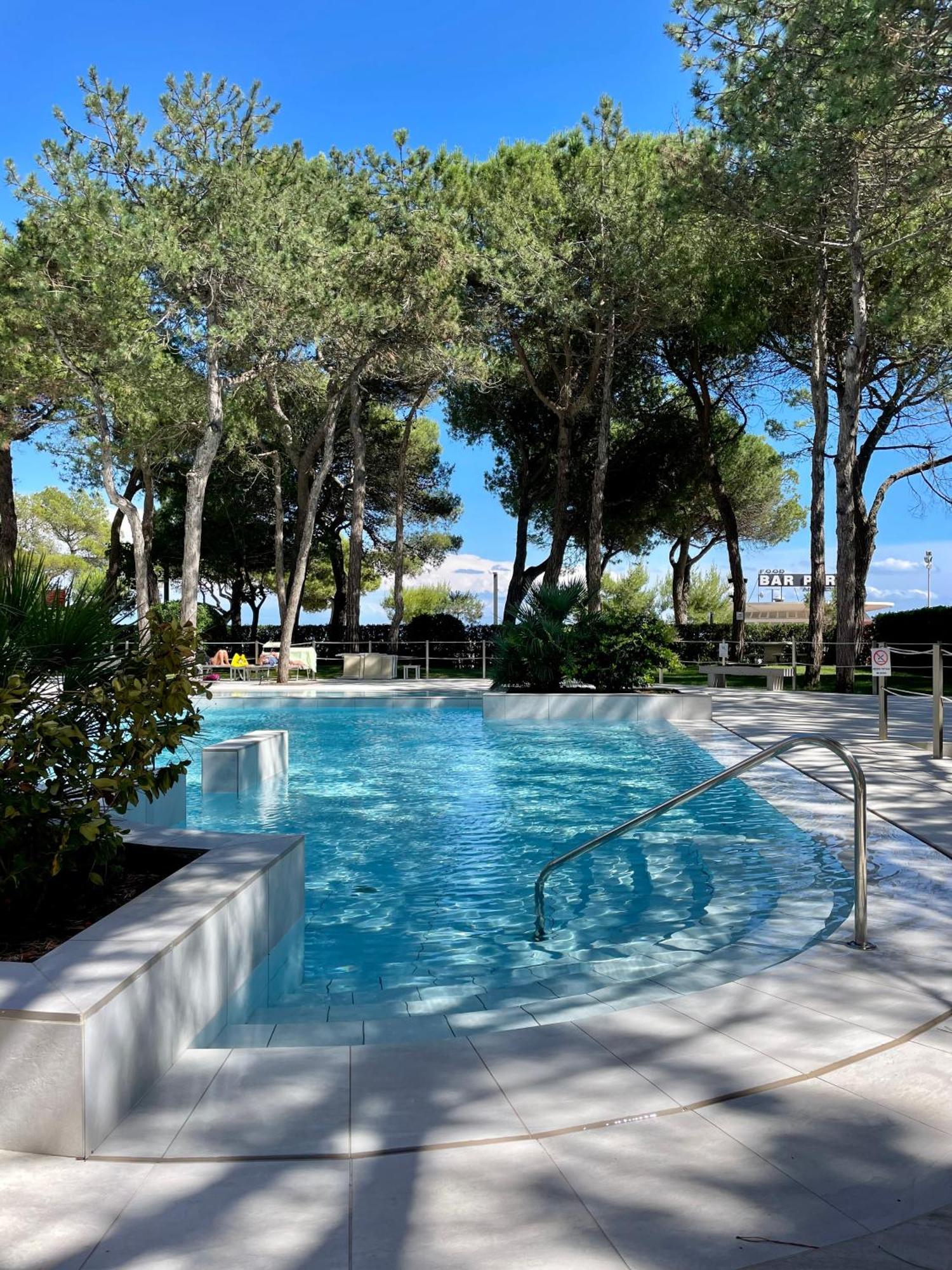 Residence Cristallo 4H Lignano Sabbiadoro Dış mekan fotoğraf